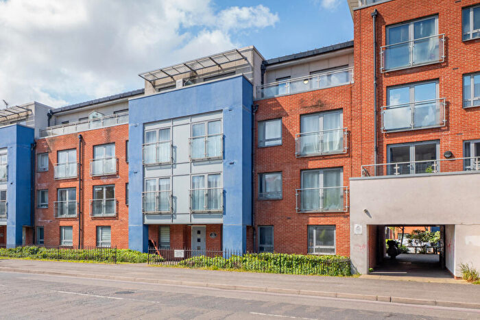 2 Bedroom Apartment For Sale In Cleeve Way, Sutton, SM1