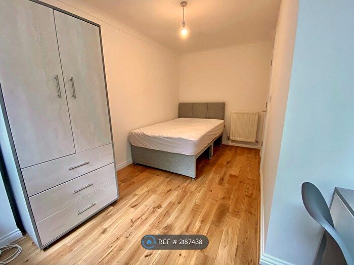 6 Bedroom Terraced House To Rent In Parnell Road, Stapleton, Bristol, BS16