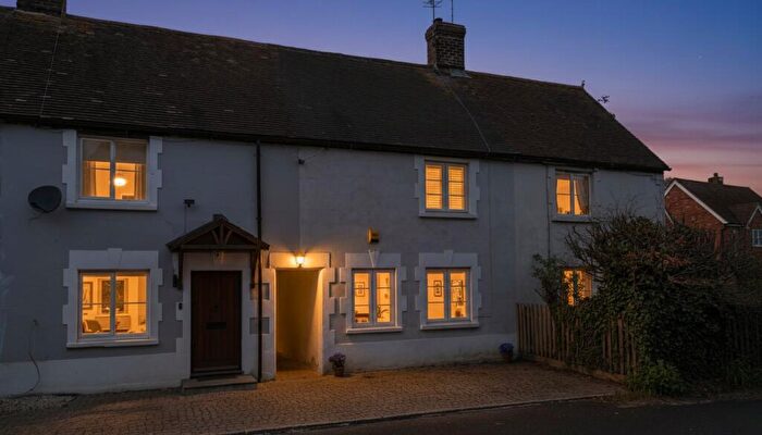 3 Bedroom Terraced House For Sale In Haddenham Road, Kingsey, Aylesbury, HP17