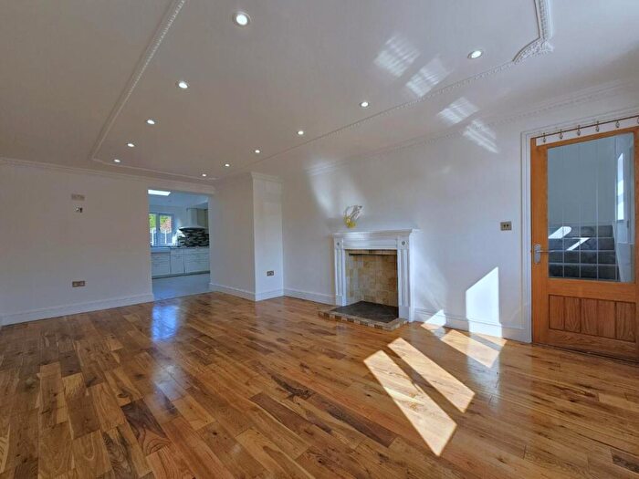 5 Bedroom Semi-Detached House To Rent In St Peters Gardens, Weston Favell, Northampton, NN3