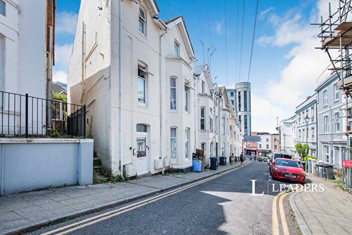 2 Bedroom Flat To Rent In Tregonwell Road, BH2