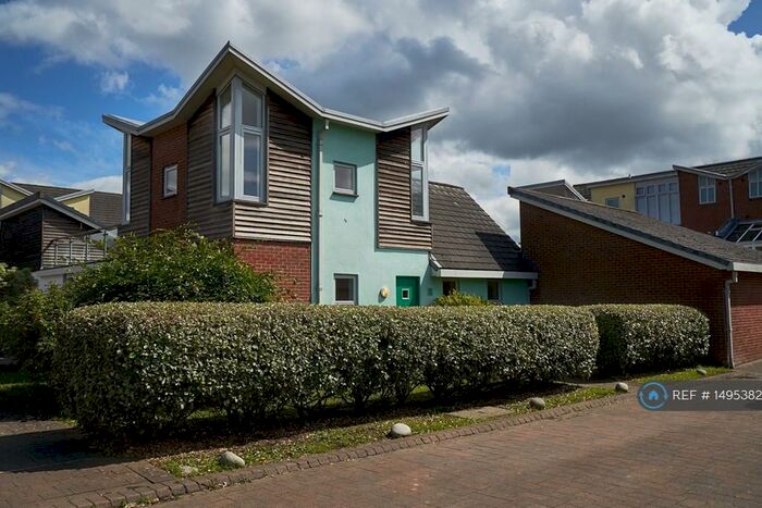 2 Bedroom Detached House To Rent In Deering Close, St. Marys Island, Chatham, ME4