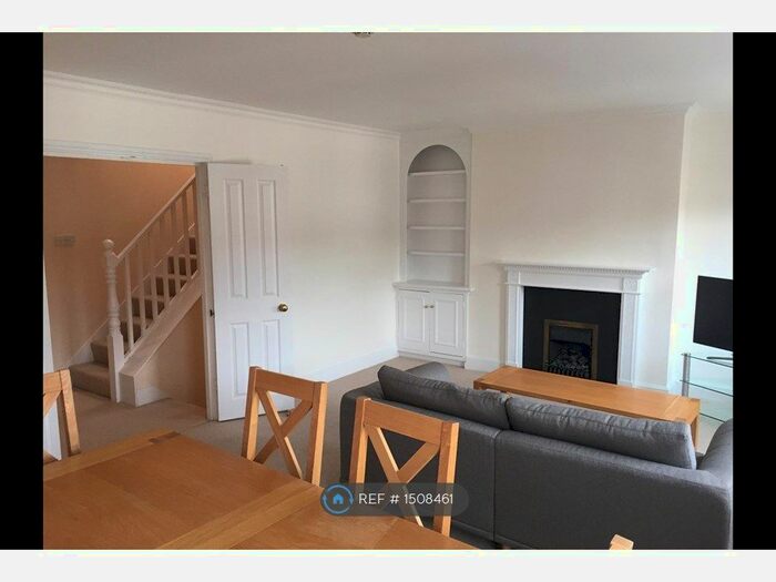2 Bedroom Flat To Rent In Schubert Road, London, SW15