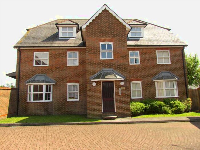2 Bedroom Apartment To Rent In Henry Court, Canterbury, CT1