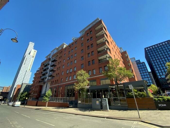 2 Bedroom Apartment To Rent In The Quadrangle, Lower Ormond Street, Manchester, M1