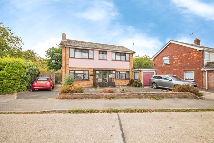3 Bedroom Detached House For Sale In Hunter Drive, Lawford, Manningtree, CO11