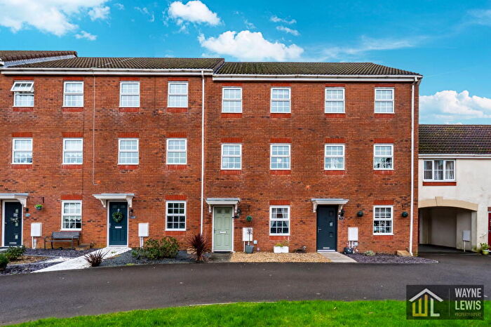 4 Bedroom Town House For Sale In Meadow Hill, Church Village, Pontypridd, CF38