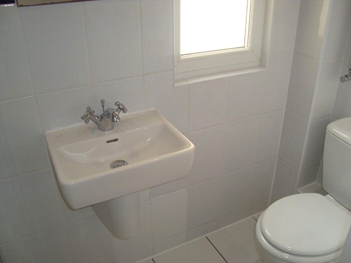 2 Bedroom Flat To Rent In Dartmouth Road, Forest Hill, SE23