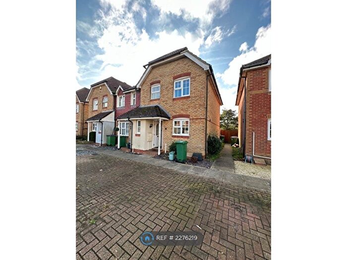 3 Bedroom Semi-Detached House To Rent In Stempe Close, Hawkinge, Folkestone, CT18
