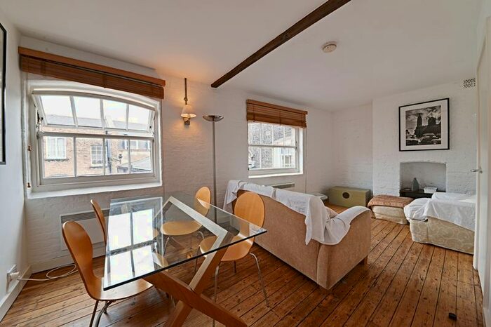 2 Bedroom Flat To Rent In Nottingham Court, Covent Garden, London, WC2H