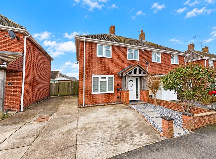 2 Bedroom Semi-Detached House For Sale In The Derings, Romney Marsh, TN29