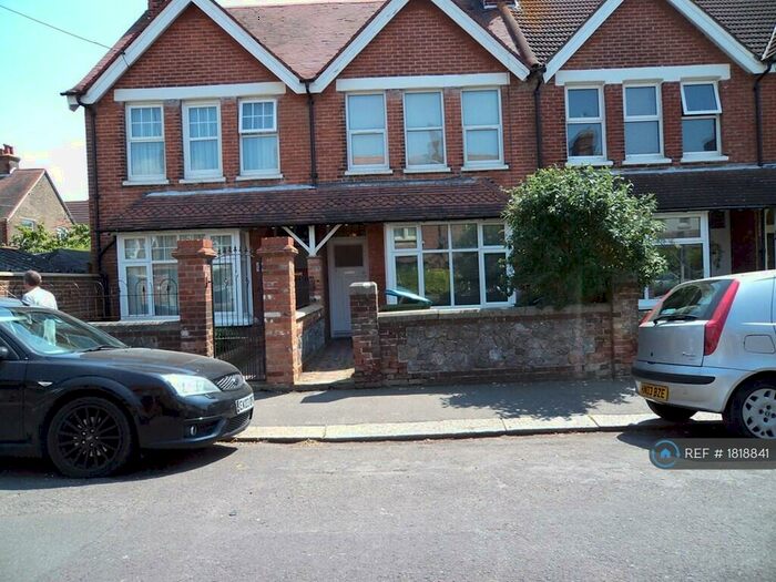 1 Bedroom Flat To Rent In Talbot Road, Littlehampton, BN17