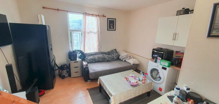 Studio To Rent In Fore Street, Edmonton, N18