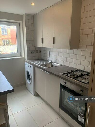 2 Bedroom Flat To Rent In Rodney Road, London, SE17