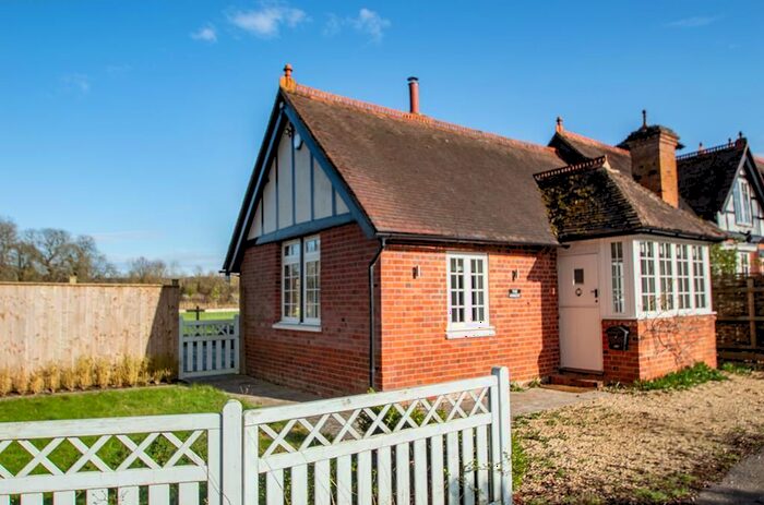 2 Bedroom Semi-Detached House To Rent In Manor Road, Goring, Reading, Oxfordshire, RG8