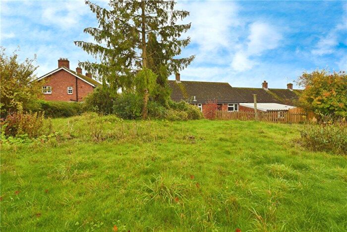 2 Bedroom Semi-Detached Bungalow For Sale In Eldon Close, Kings Somborne, Stockbridge, Hampshire, SO20