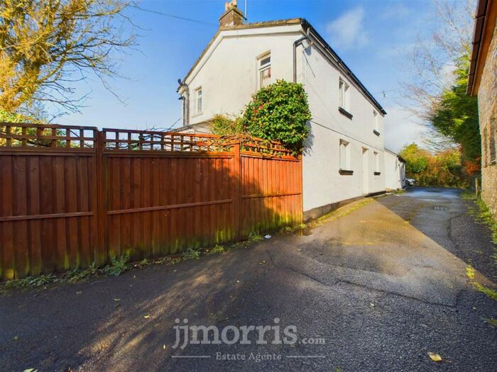 3 Bedroom Detached House For Sale In Eglwyswrw, SA41