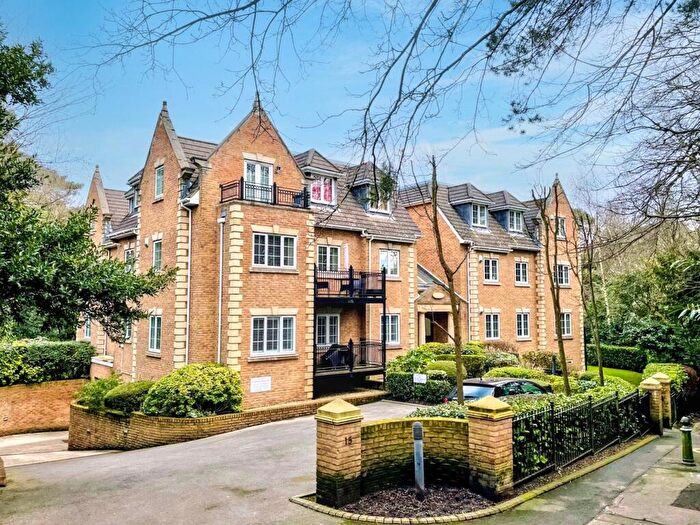 2 Bedroom Flat For Sale In Chinereach, Warren Road, Bournemouth, BH4