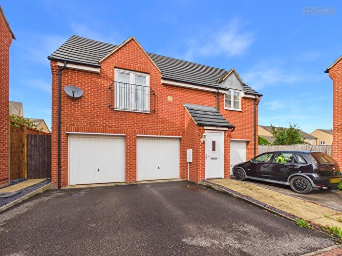 2 Bedroom Coach House For Sale In Pomona Way, Peterborough, PE2