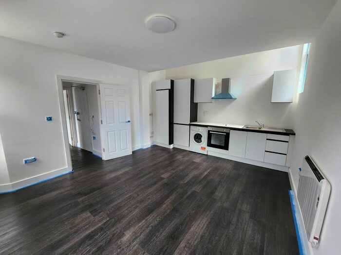 1 Bedroom Flat To Rent In The Grove, London, N3