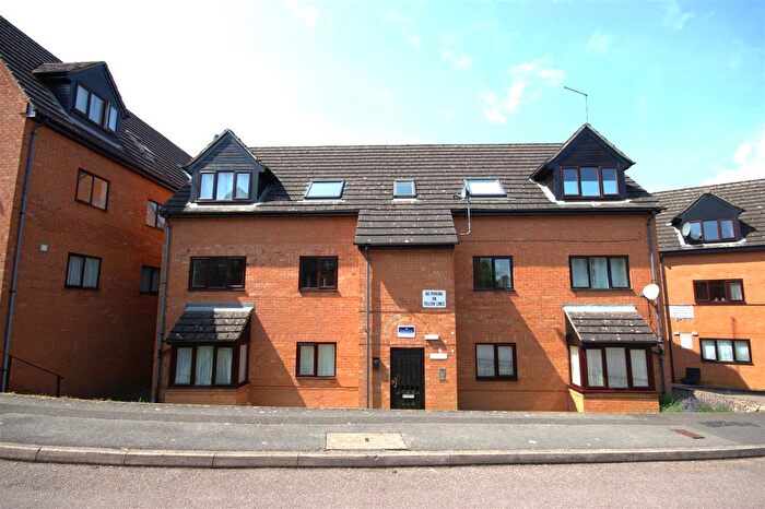 1 Bedroom Flat To Rent In Highgrove Court, Rushden, NN10