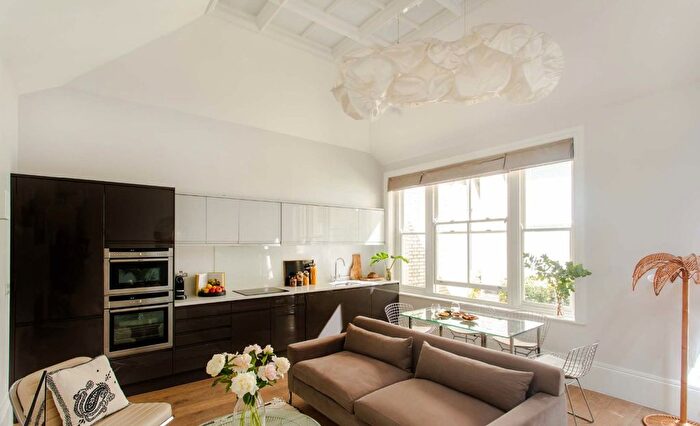 1 Bedroom Flat To Rent In Welbeck Street, London, W1G