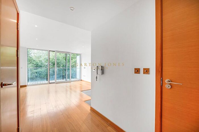 Apartment For Sale In Eustace Building, Queenstown Road, London, SW11