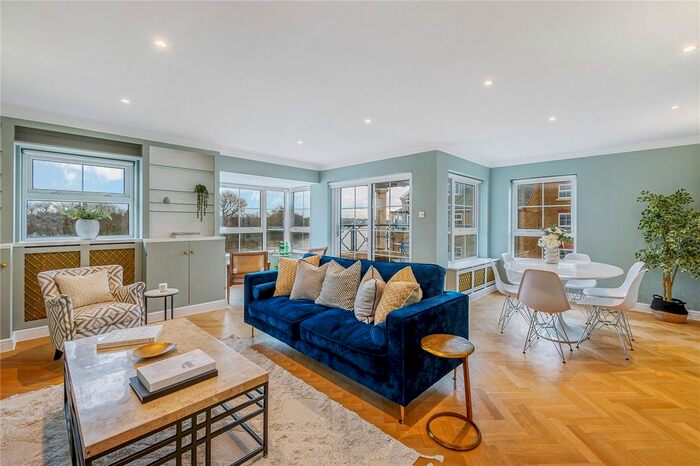 4 Bedroom Flat To Rent In Russell Close, London, W4