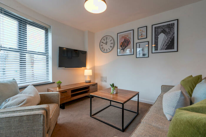 5 Bedroom Flat To Rent In Prince Of Wales Road, Exeter, EX4