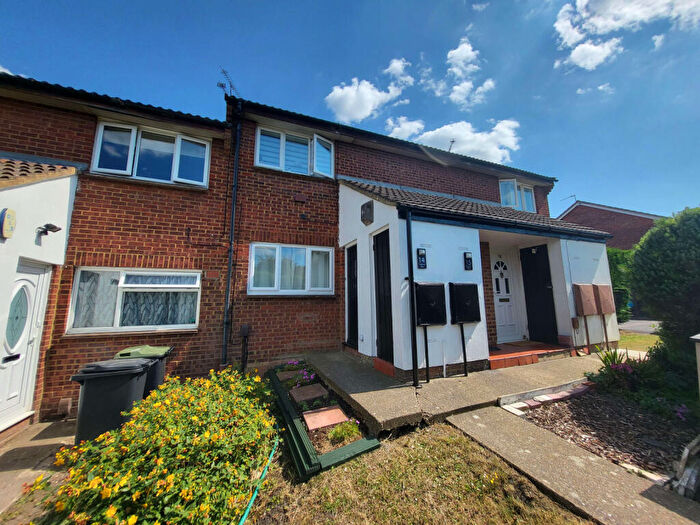 1 Bedroom Maisonette For Sale In Leygreen Close, LU2