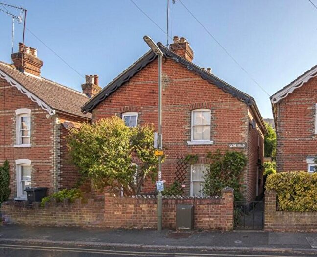 2 Bedroom Apartment To Rent In Cline Road, GU1