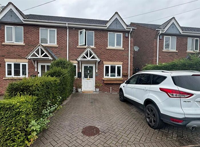 3 Bedroom Semi Detached House For Sale In Woodland Avenue, Kidderminster, Worcestershire, DY11