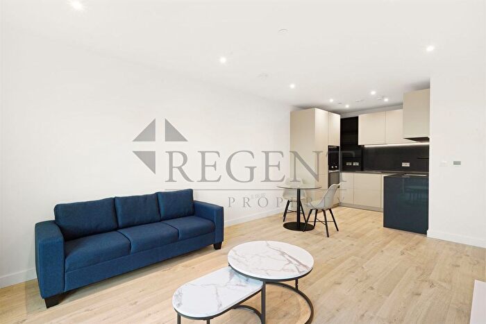 1 Bedroom Flat To Rent In Darter House, Anax Street, N4