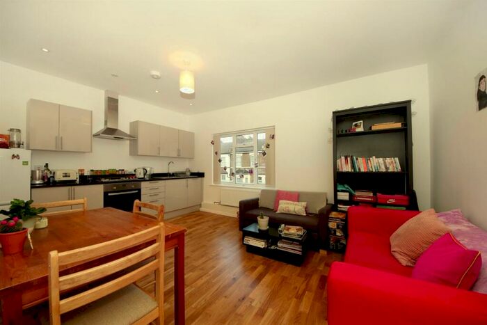 2 Bedroom Apartment To Rent In Ranelagh Road, NW10