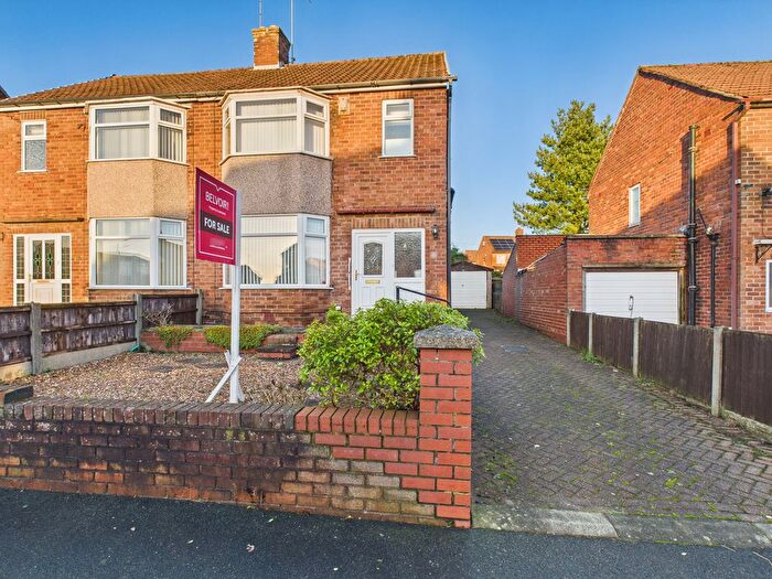 3 Bedroom Semi Detached House For Sale In Hillside Close, Billinge, WN5