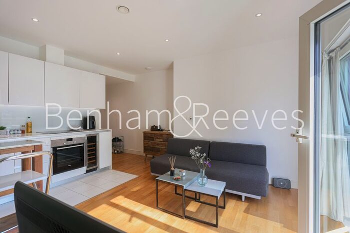 1 Bedroom Flat To Rent In Flotilla House, Juniper Drive, SW18