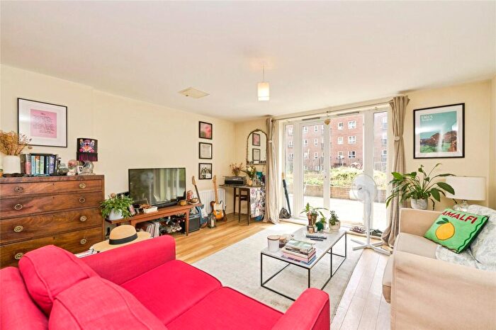 1 Bedroom Flat For Sale In Skerne Road, Kingston Upon Thames, KT2