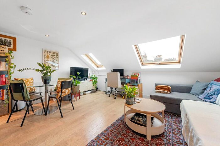 1 Bedroom Flat For Sale In Edgeley Road, SW4