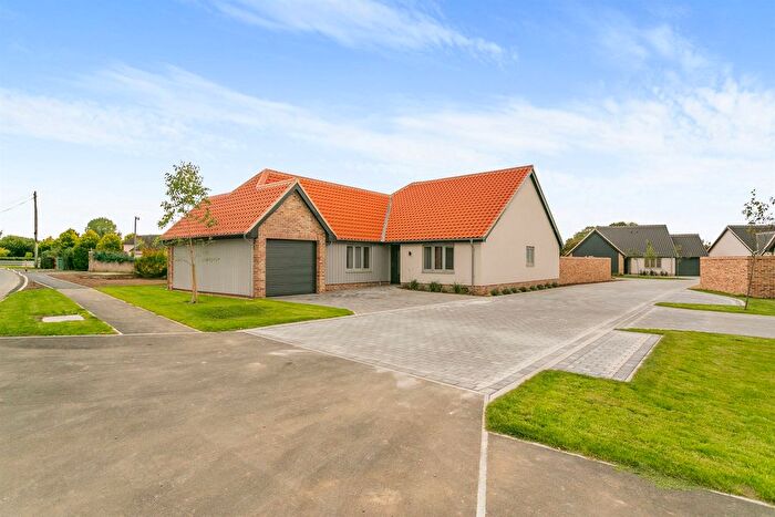 3 Bedroom Detached Bungalow For Sale In Willow Close, Bedfield, Woodbridge, IP13
