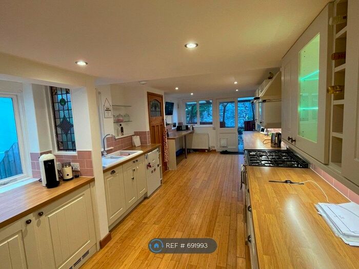 4 Bedroom Terraced House To Rent In Athenaeum Street, Plymouth, PL1