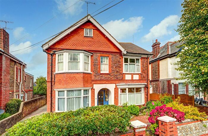 1 Bedroom Flat For Sale In Chaucer Road, Worthing, West Sussex, BN11