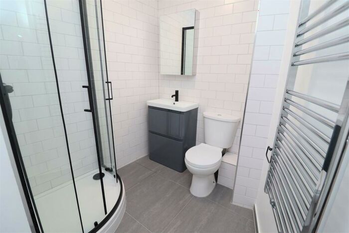 1 Bedroom Apartment To Rent In Lower Road, London, SE16