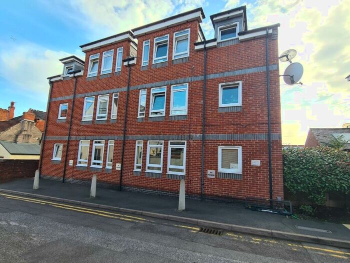 2 Bedroom Apartment To Rent In The Courtyard, NG15