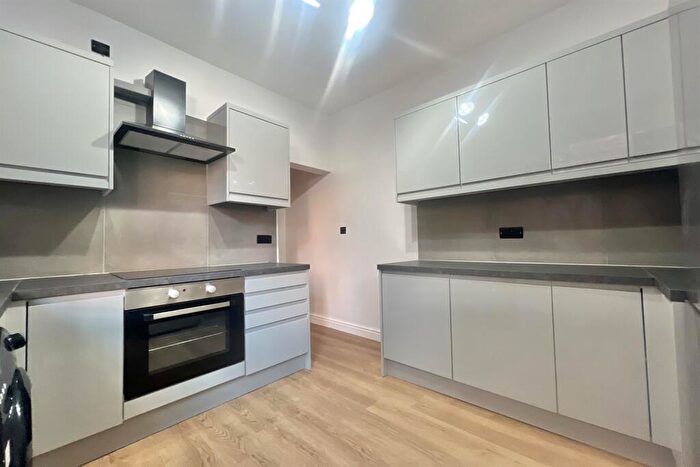 4 Bedroom Terraced House To Rent In Great Western Street, Manchester, M14
