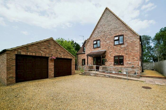 4 Bedroom Detached House For Sale In Chequers Lane, North Runcton, King's Lynn, PE33