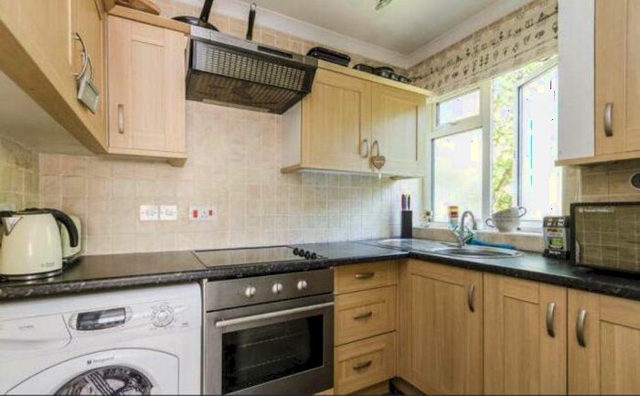 1 Bedroom Flat To Rent In Wrights Hill, Southampton, SO19