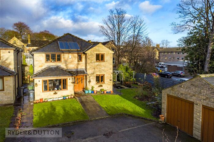 4 Bedroom Detached House For Sale In Savile Royd, Halifax, West Yorkshire, HX1