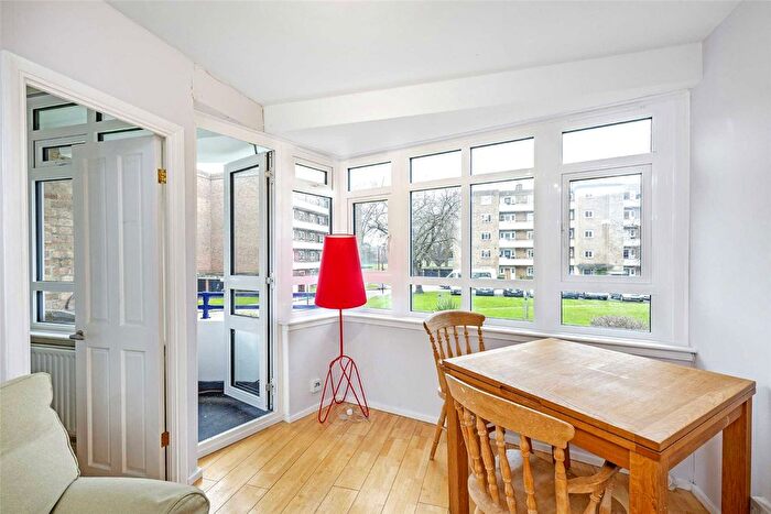 1 Bedroom Flat To Rent In Sulivan Court, Broomhouse Lane, London, SW6