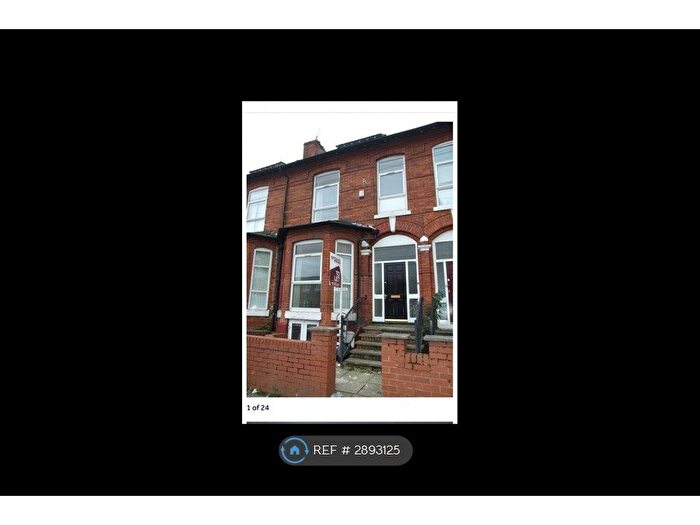 2 Bedroom Flat To Rent In Pine Grove, Manchester, M14