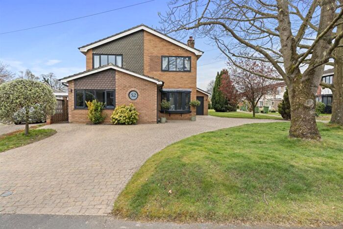 4 Bedroom Detached House For Sale In The Warren, Old Catton, Norwich, NR6